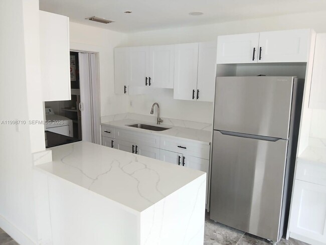 Foto del edificio - 812 SW 13th St