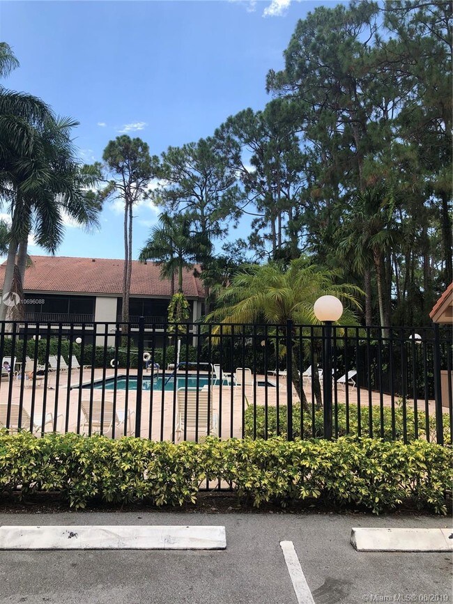 Foto del edificio - 5800 Coach House Cir