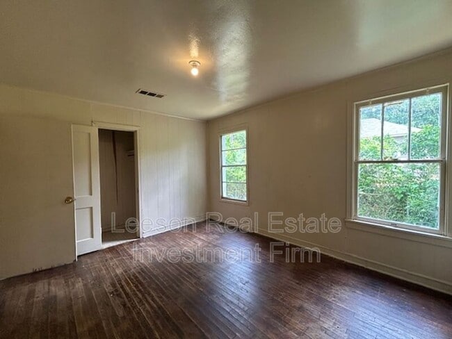 Building Photo - 2551 Claiborne Ave