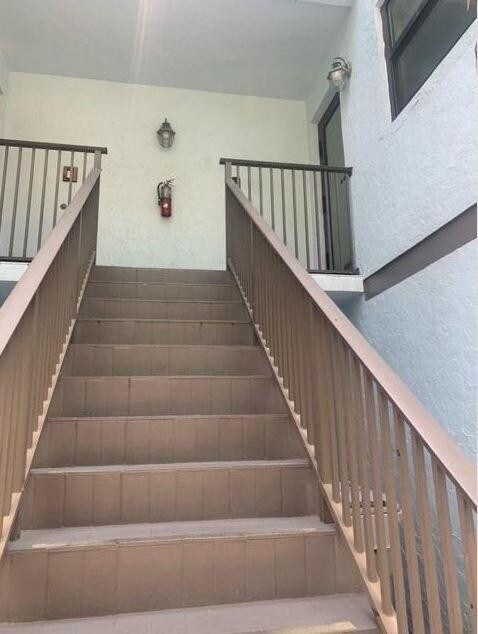 Foto del edificio - 3250 NE 12th St