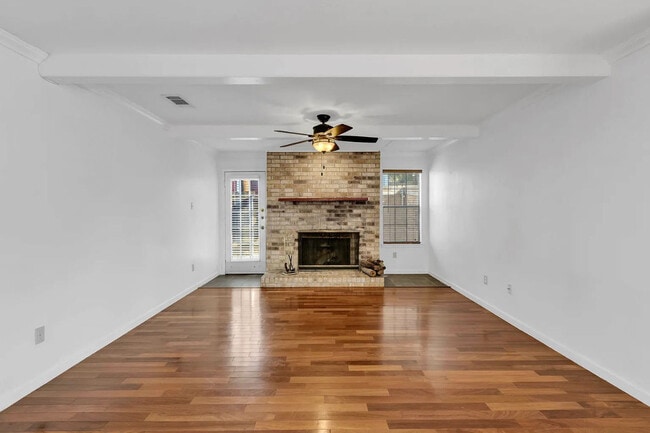 Building Photo - 2913 Pearl St