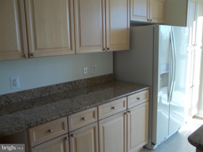 Building Photo - 2901 S Leisure World Blvd