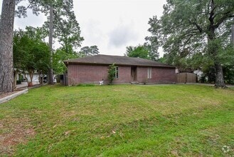 Building Photo - 634 Andover St