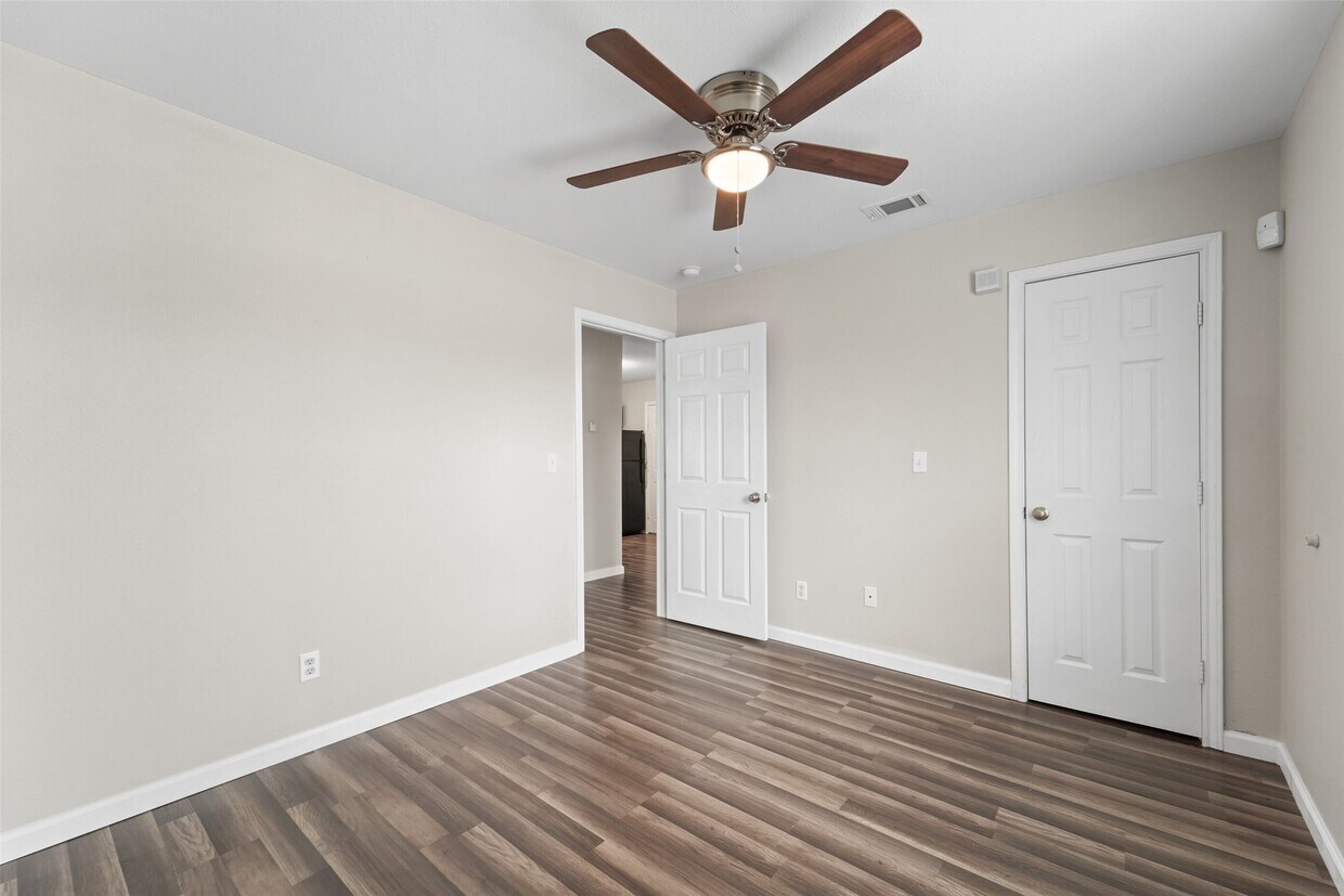Foto del edificio - 512 Hollyhock st