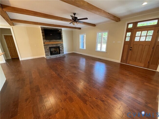 Foto del edificio - 2948 Pineview Dr