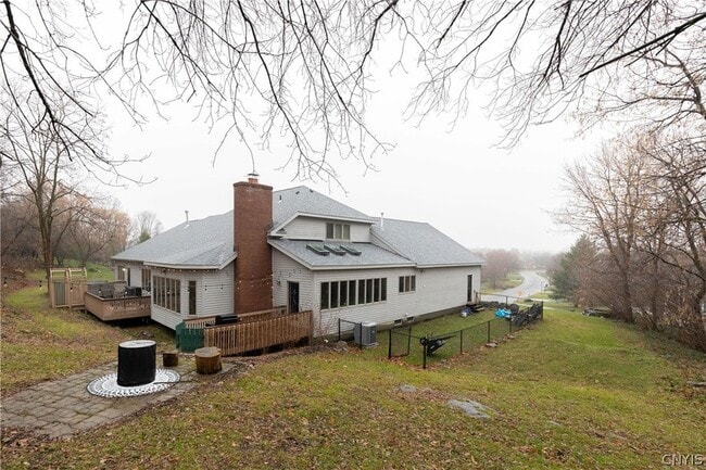Foto del edificio - 4892 MacGregor Ln