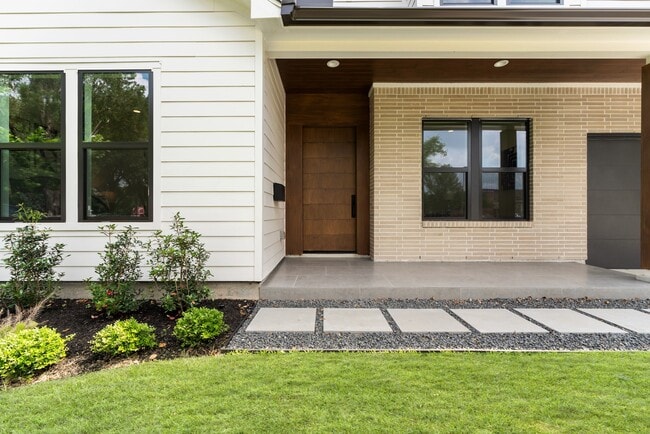 Building Photo - 6711 Housman