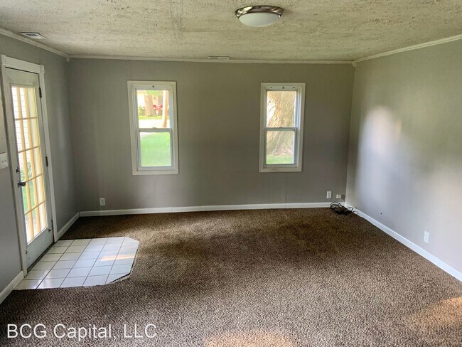 Building Photo - 3 br, 1 bath House - 924 South Marion St