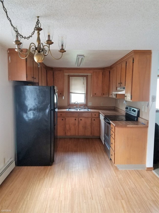 Building Photo - 2440 Tanana Dr