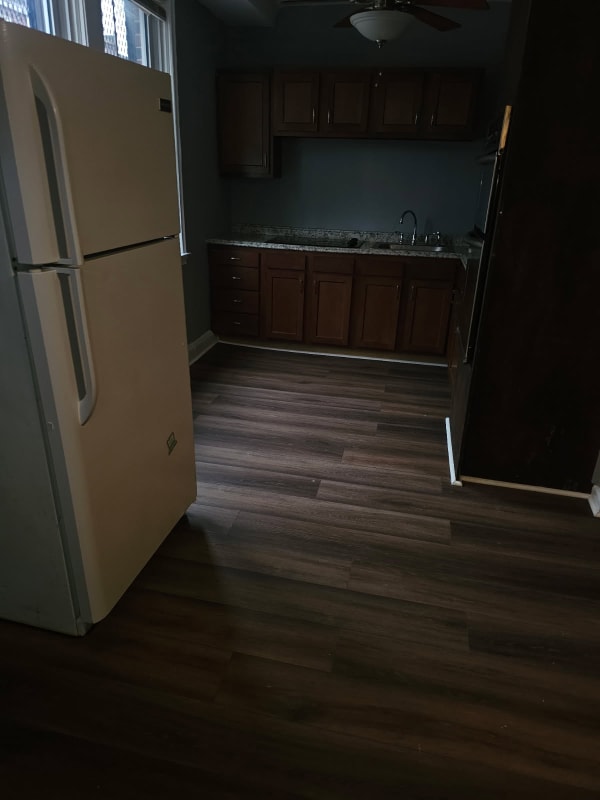 Foto del edificio - 1300 N Kenwood Ave