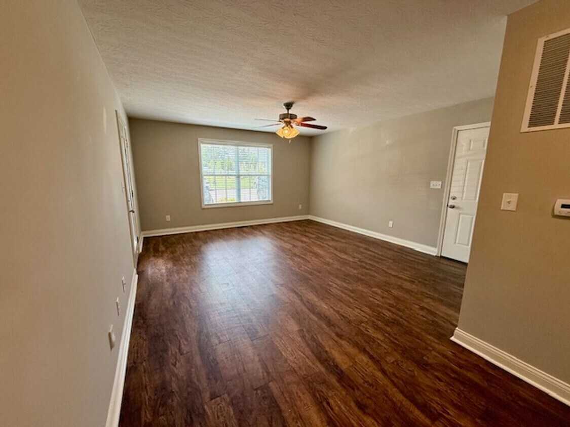 Foto principal - 272 Audley Ave