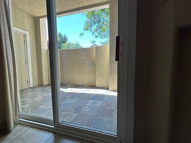 Foto del edificio - 1360 Shady Ln