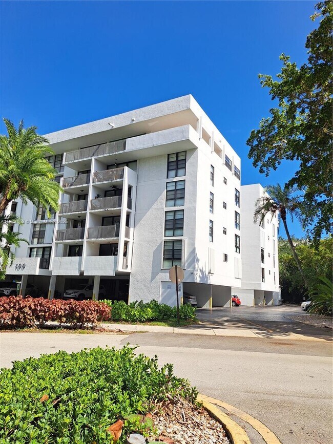 Foto del edificio - 100 Ocean Ln Dr