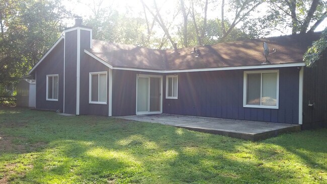 Building Photo - 2752 Fireside Ct