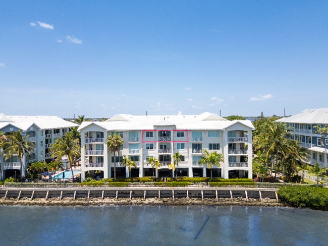 Photo - 275 NW Flagler Ave Apartment