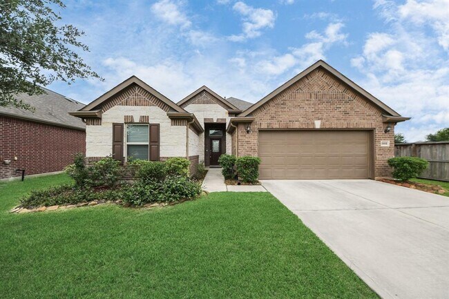 Foto del edificio - 3302 Regal Park Ln