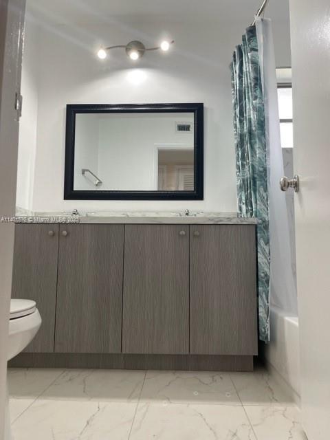 Foto principal - 7364 SW 82nd St