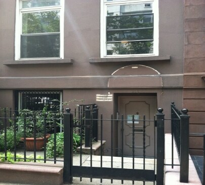 Foto principal - 216 E 50th St