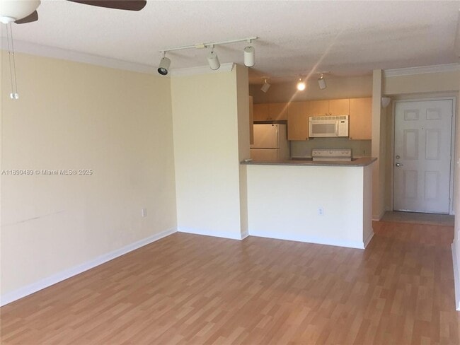 Photo - 1919 Van Buren St Apartment