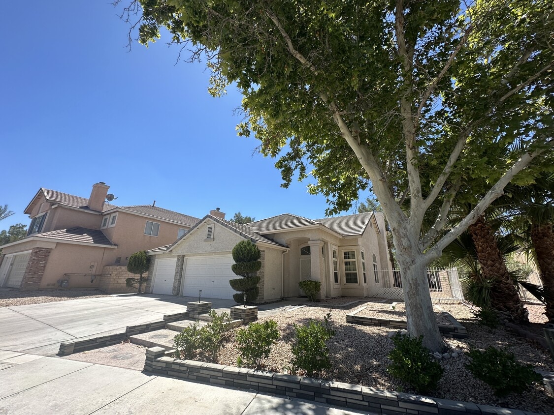 Primary Photo - 8317 San Ramon Dr