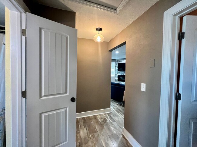 Foto del edificio - Three bedroom home in Norfolk