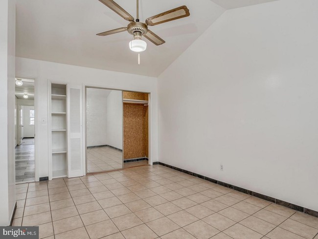 Building Photo - 2201 Huntingdon Ave