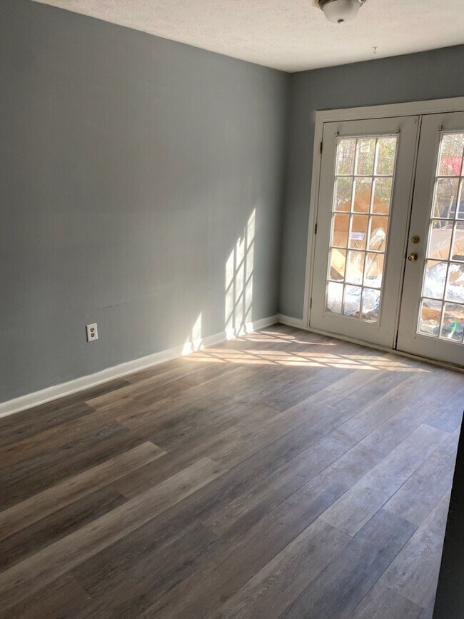 Sala de estar - 191 Smokerise Ct