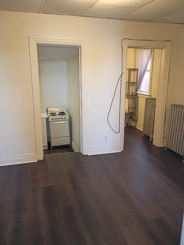 Building Photo - 406 N 4th St