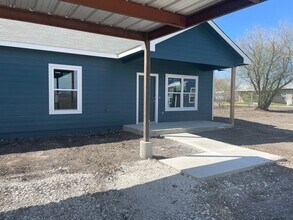 Building Photo - 1180-1182 Fm 2623