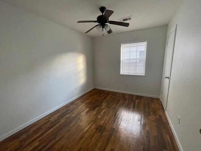 Foto del edificio - 964 Blythe St