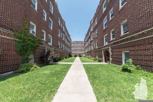Foto del edificio - 2002 W Foster Ave