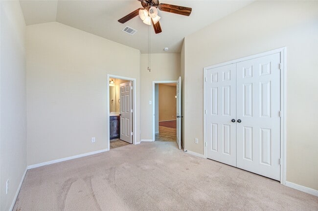 Foto del edificio - 23022 Silver Linden Ct