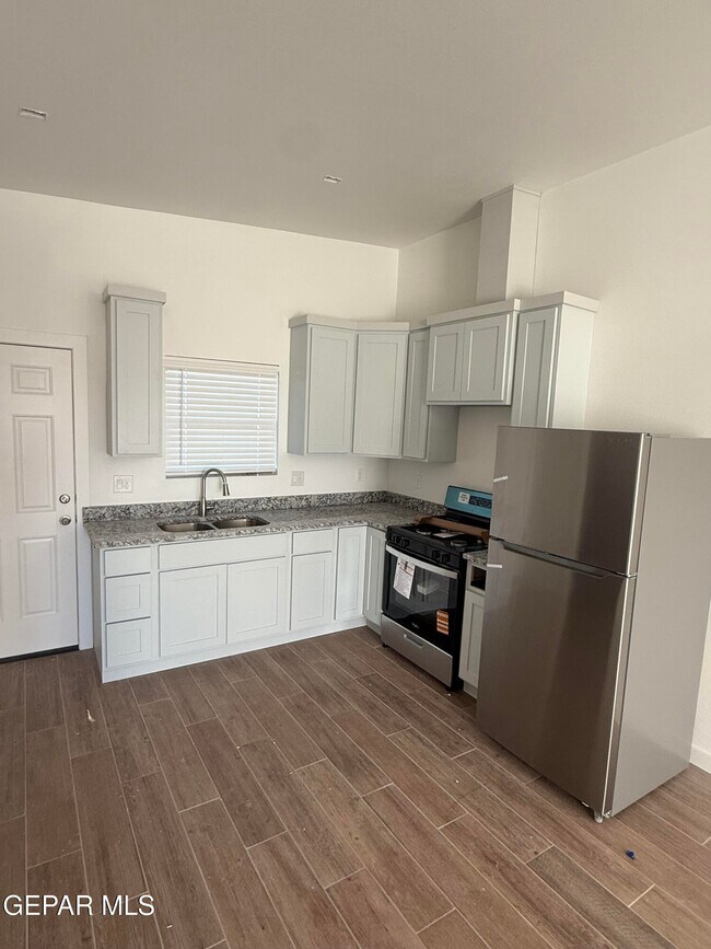 Foto del edificio - 7746 Kiely Rd