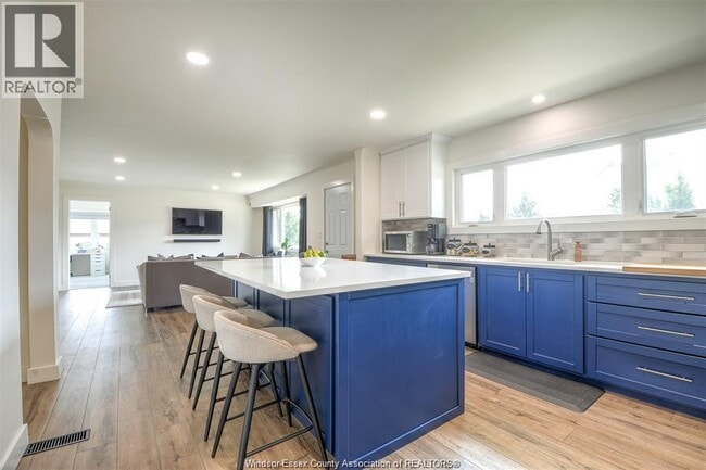 Photo du bâtiment - 2512 Cadillac St