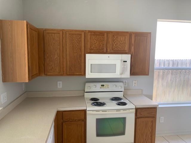 Building Photo - 8572 Deer Chase Dr