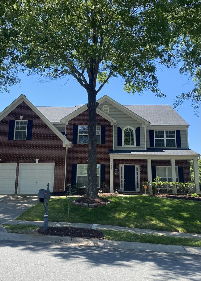Building Photo - 10102 Glenburn Ln