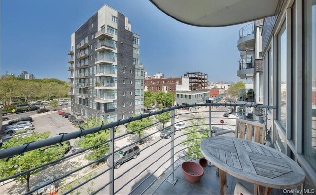 Building Photo - 34 Eckford St