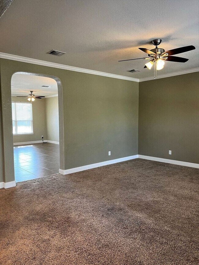 Building Photo - 3 br, 2.5 bath House - 20547 Pindale Cliff