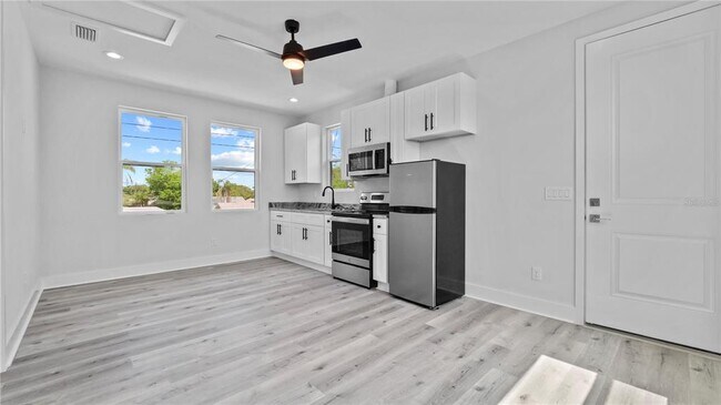 Foto del edificio - 3835 2nd Ave N