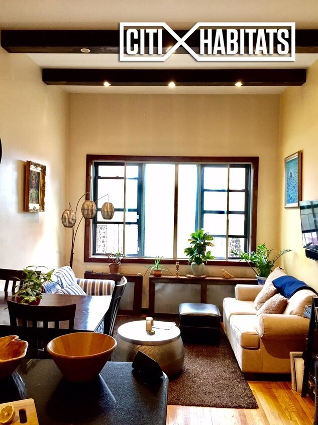 Foto principal - 444 E 87th St