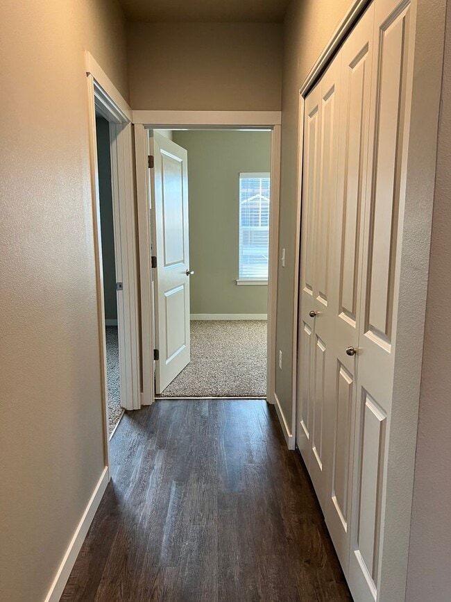 Interior Photo - Eagle Pointe