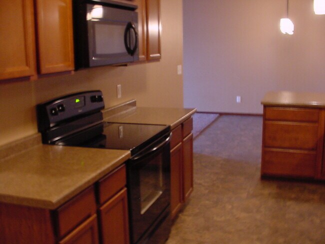 Building Photo - 1155 Santa Fe Ave