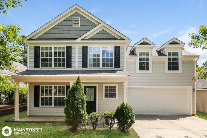 Foto principal - 7419 MARY JO HELMS DR, CHARLOTTE, NC 28215