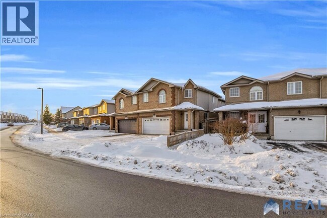 Building Photo - 15 Curzon Crescent