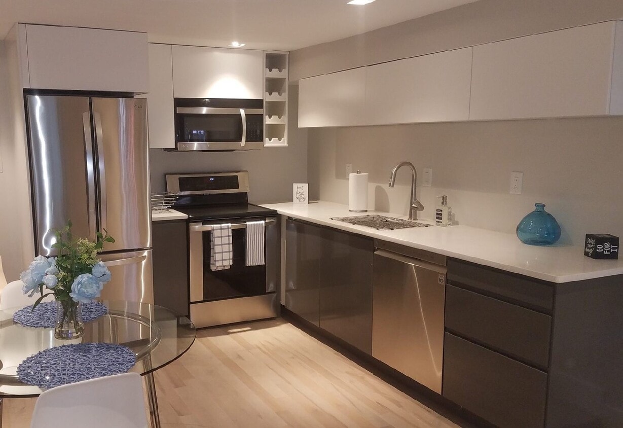 Photo - 51 Q St NW (Washington, DC)