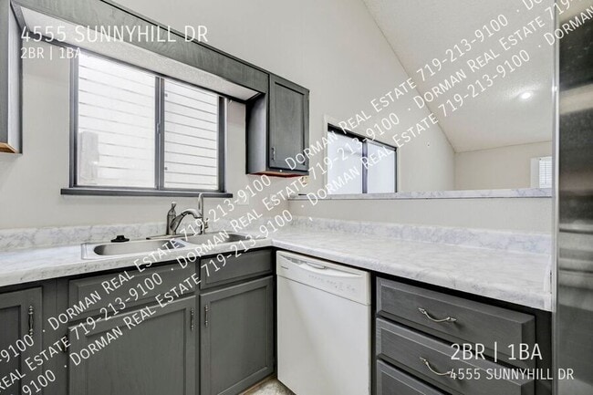 Photo - 4555 Sunnyhill Dr House