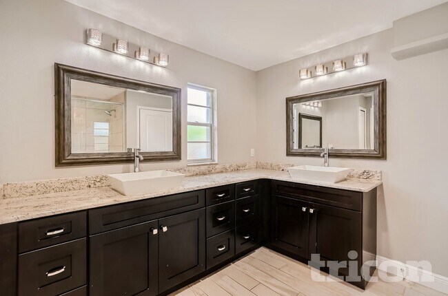 Building Photo - 421 San Sebastian Prado