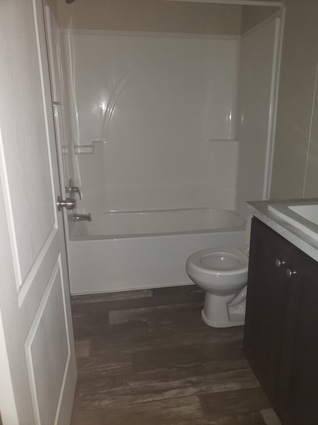 Foto del edificio - 6610 Lear Nagle Rd