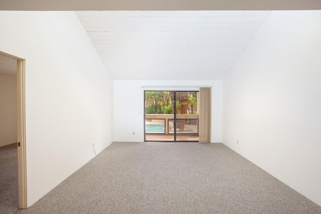 Building Photo - 255 E Avenida Granada