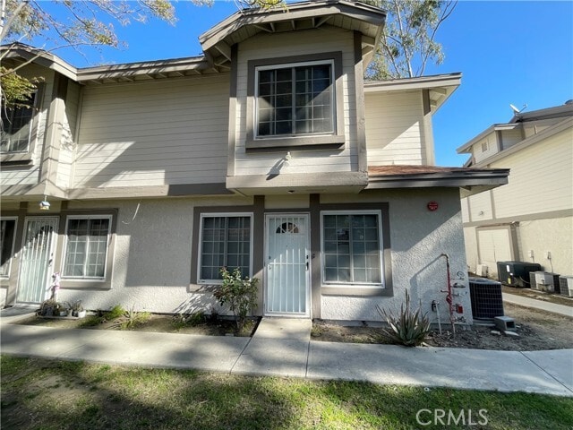 Primary Photo - 1614 S Campus Ave
